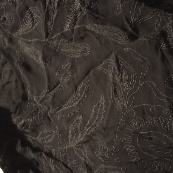 Shirts - Picture 3 of 4